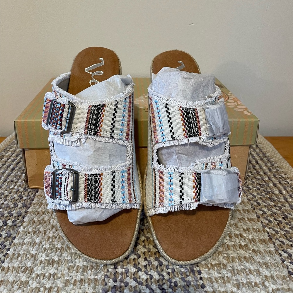 Very G Leni Slide Sandals-